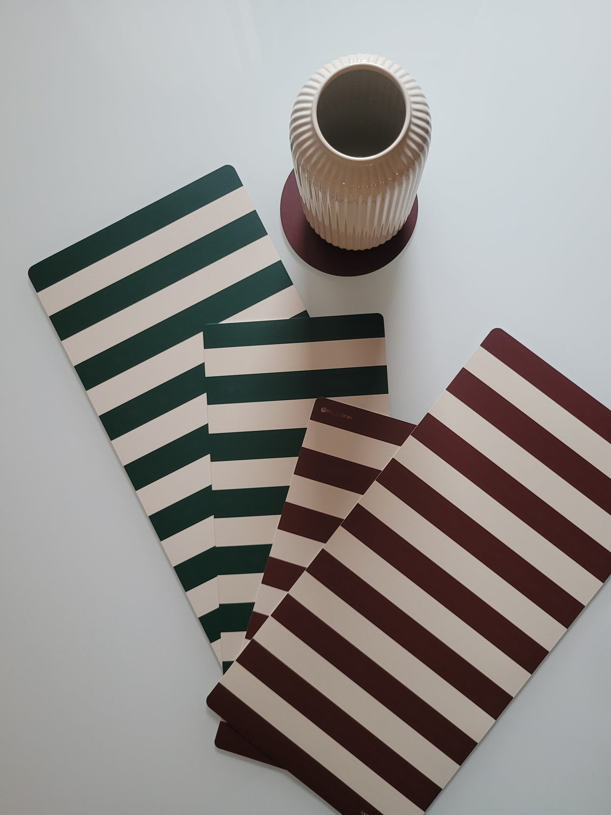 Runner da tavola Stripes Chic Bordeaux, due misure